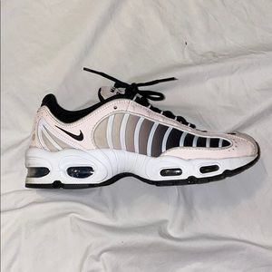 nike air max tailwind IV